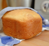 Включите «Основной режим», цвет «Средний», вес «750 г» или «средний». Нажмите на «Старт».  
Приятного аппетита!	