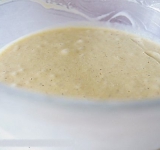 Убираем массу в морозилку на 3 часа.