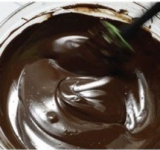 Растопленный шоколад снимаем с огня.	