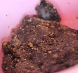 Ставим основу на час в холодильник.