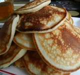 Обжариваем блинчики с двух сторон.	