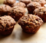 Банановые маффины готовы, немного остудите и подавайте к столу. Приятного аппетита!
koketka.by/recepty/item/2492-bananovye-maffiny