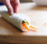 Лаваши скручиваем как ролл.