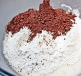 Хорошо перемешайте все ингредиенты до однородной консистенции.	