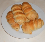 Подаем румяные сосиски в тесте к столу и зовем домашних! Приятного аппетита! 
 
 koketka.by/recepty/item/1696-sosiski-v-teste 	