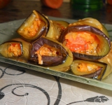 Блюдо готово, подаем к столу! Приятного аппетита! 
 
 koketka.by/recepty/item/1345-baklazhany-ogonek 	