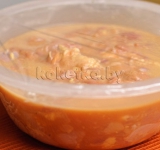 Закрываем контейнер и помещаем в холодильник на ночь.