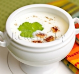 Готовый суп разливаем по тарелкам, украшаем зеленью, тертым сыром и сухариками и подаем к столу! Приятного аппетита!
koketka.by/recepty/item/894-sup-pyure-iz-tsvetnoj-kapusty