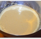 Пока мы готовили сироп, тесто уже должно подняться в два раза.