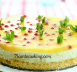 Готовый чизкейк украшаем мятой и подаем к столу. Приятного аппетита! 
 
Cсылка на оригинальный рецепт:  www.picantecooking.com/recipe/chizkeik-s-chaem-matcha-i-persikovym-zhele 	