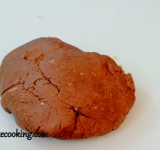 Хорошо вымешиваем тесто, оно должно быть тугим, однородным и не прилипать к рукам.