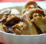 Подавайте к столу! Приятного аппетита!!!
Ссылка на источник рецепта: www.picantecooking.com/recipe/pryanye-kurinye-krylyshki